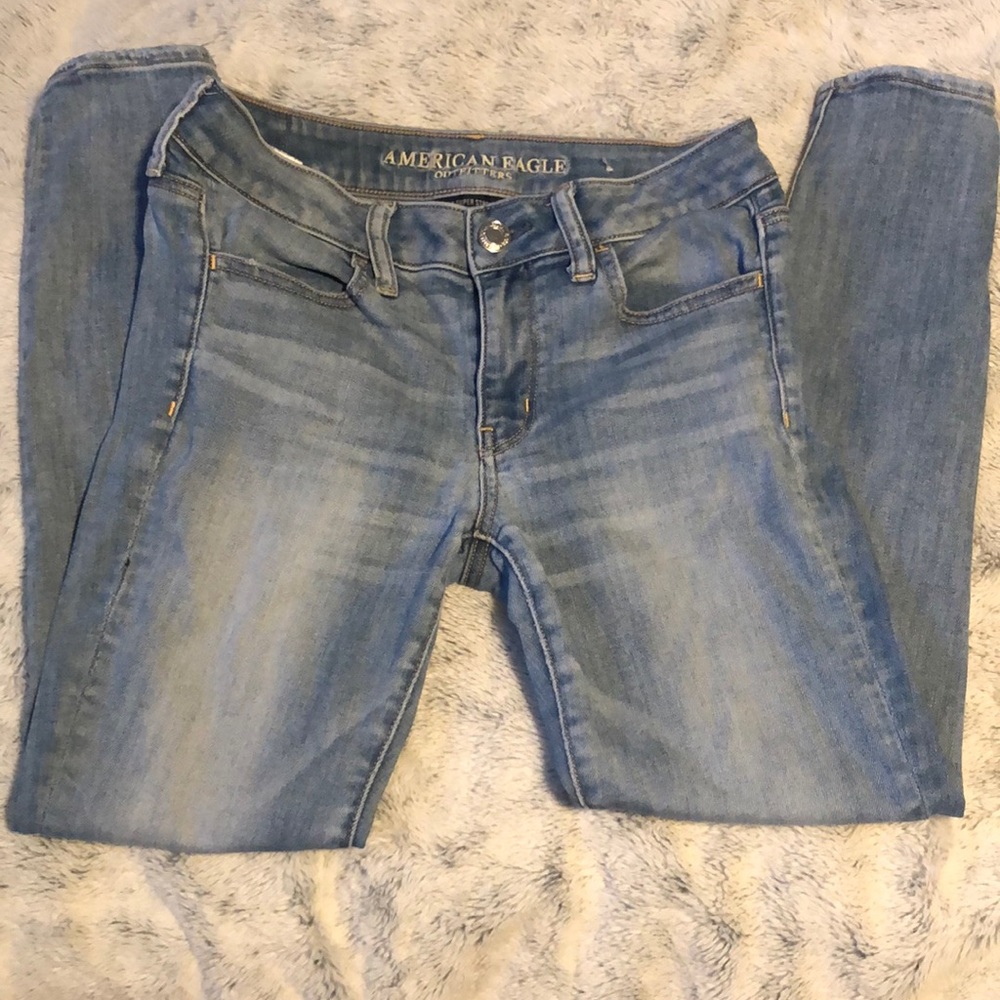 light wash AE jeans